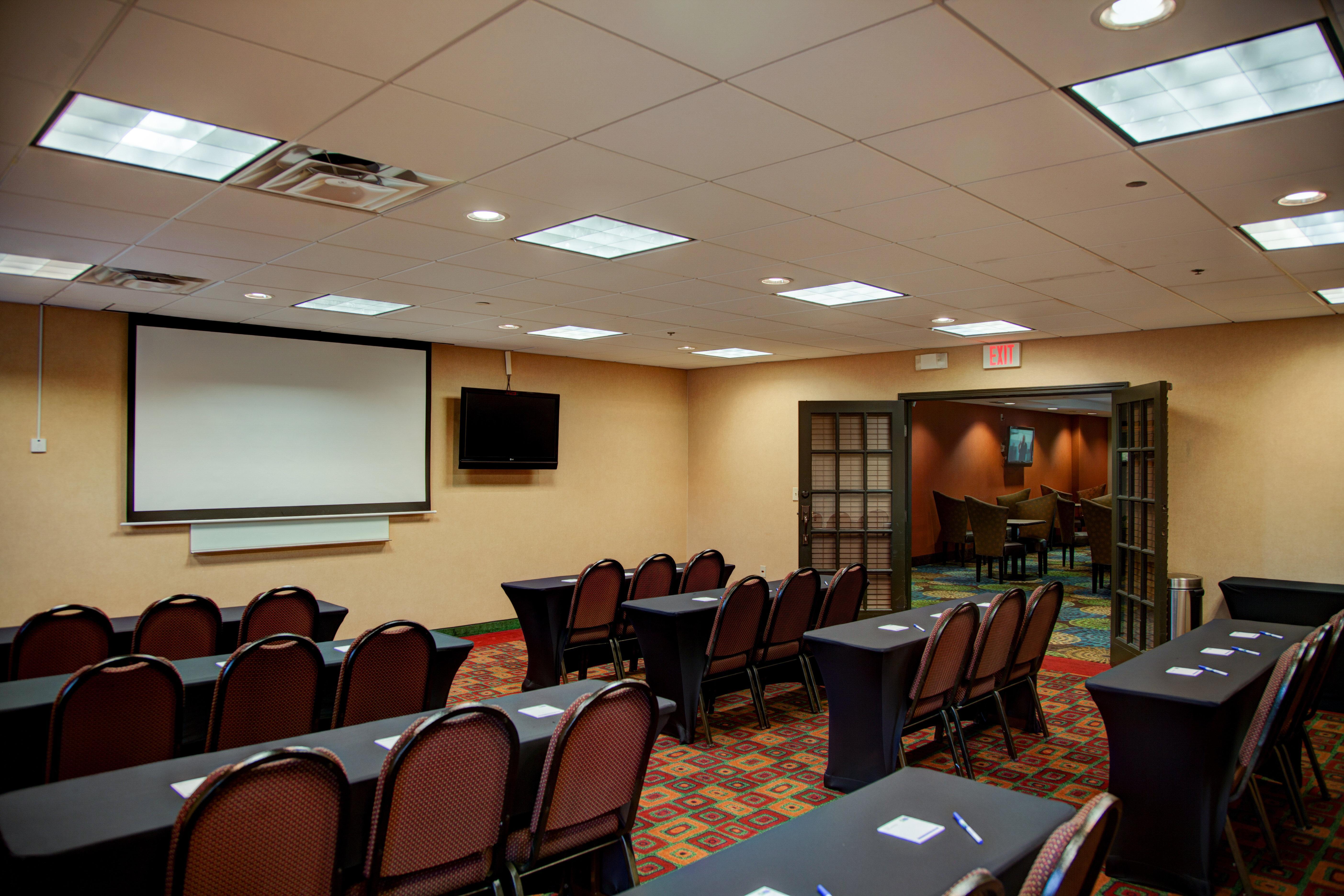 Holiday Inn Express Tyler South By Ihg Екстериор снимка